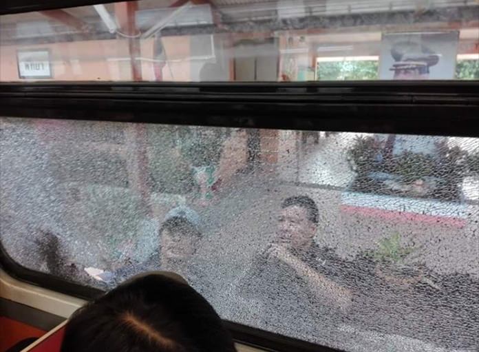 The military is investigating who threw rocks at a new weekend tourist train to Pattaya. Chances are, some local kids are in big trouble.