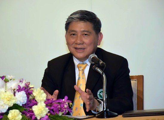 Dr. Jedsada Chokdamrongsuk.