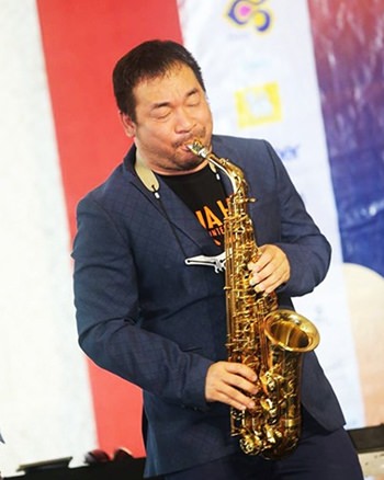 Thailand’s premier saxophonist Koh Mr. Saxman. (Photo/TAT)