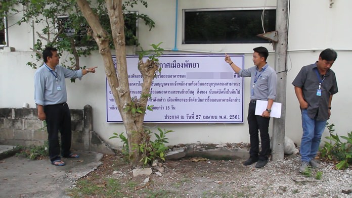 A Plukpub Canal-area resident was given 15 days to vacate his property before Pattaya demolishes it for encroaching on public land.