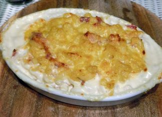 A very filling macaroni cheese.