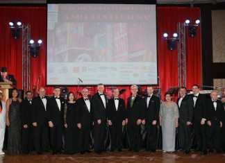 AMCHAM 2018 Board of Governors (l-r) Board advisor David Lyman, Tilleke & Gibbins; Yukontorn Wisadkosin, Ford ASEAN; James Amatavivadhana, Minor International; Ian Nicholls, General Motors; Dale Lee, CoffeeWorks; Vira-Anong Chiranakhorn Phutrakul, Citibank; Herman Ehrlich, Conrad Bangkok; AMCHAM Board President Jeffrey Nygaard, Seagate; U.S. Ambassador Glyn T. Davies; Brad Middleton, Chevron; Jeremy R. Osterstock, Esso; Parnsiree Amatayakul, IBM; Gregory Bastien, American Axle & Manufacturing; George Hartel, NaRaYa; Board advisor Harold Vickery, Jr., Prem Tinsulanonda International School; and Judy Benn, AMCHAM Executive Director.
