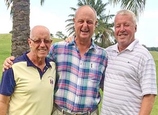 Nigel Perry (centre) with John Davis (left) and Bob Britton.