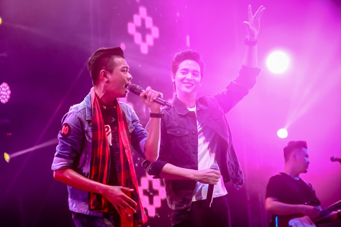 Zack Chumpae (left) confronts James Jirayu in a musical battle.  The night's live broadcasts reached up to 250,000 views. 