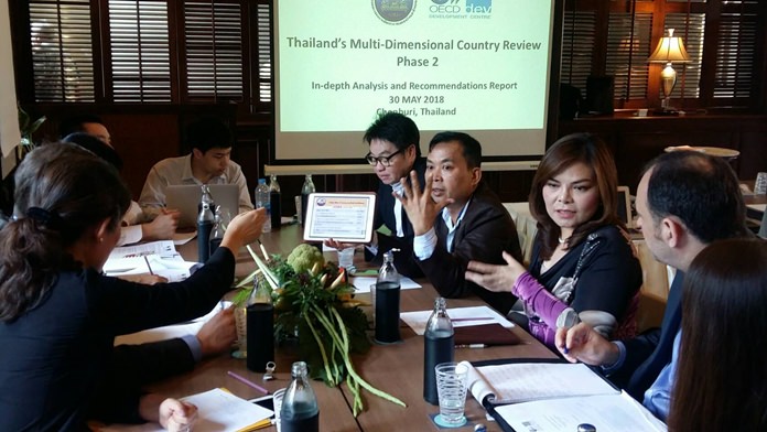 Officials from the Office of the National Economic and Social Development Board (ONESDB) told local officials and tourism entrepreneurs to make sure they grasp and use Thailand 4.0 standards as a guideline for future development.