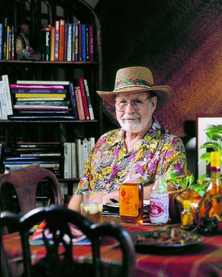 Author Jerry Hopkins is shown in a family photo from the early 2000s. (Photo/Facebook/Jerry Hopkins)