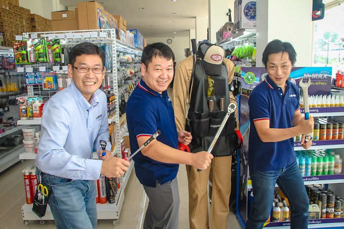 (L to R) Board member Ken Sasaki, Managing Director Shinya Nakazawa, and General Manager Junya Noguchi celebrate the opening of Astro Products first branch in Pattaya.