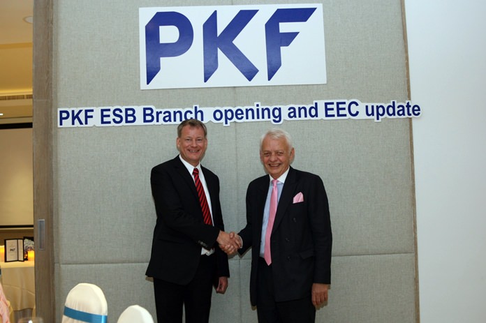 Global CEO of PKF International John Sim (right) congratulates CEO of PKF Holding Ltd. Thailand Andrew McBean (left) on the launch of PKF’s first office in Pattaya.