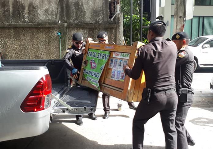 Pattaya-area officials and police began cracking down on illegal taxis, kicking their booking agents off public sidewalks.