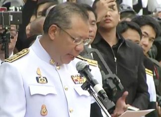 Governor of Phayao, Narongsak Osotthanakorn.