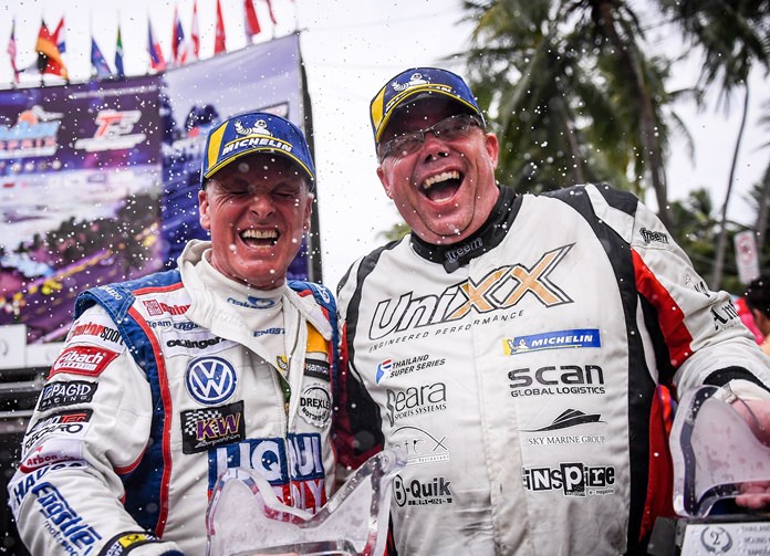 Thomas Raldorf (right) and Franz Engstler celebrate their second place finish in Bang Saen. 