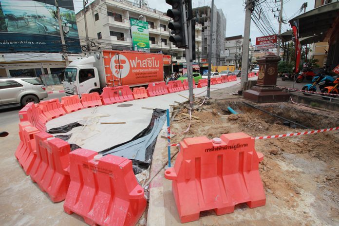 Work to submerge power and utility cables along North Road will be completed in December, Pattaya officials said.