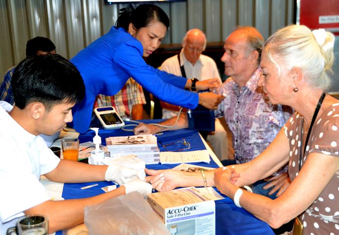 As usual when the speaker is from Bangkok Hospital Pattaya, nursing staff from the Hospital set up in the lobby to provide free blood pressure and blood sugar tests for PCEC members and guests.