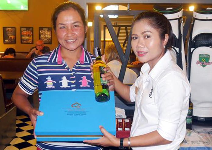 Pai Noksa (left) - ladies winner.
