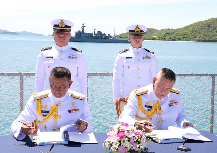 Handover ceremonies were conducted on the deck of HTMS Naresuan Sept. 27, with retiring Adm. Rungsarit Sattayanukul turning over command of the Royal Thai Fleet to Adm. Noppadol Supakorn.