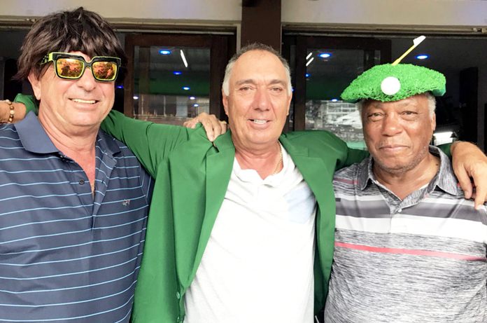 Wayne Peppernell (centre) with Ed Wyckoff (right) and Jeff Hunt.