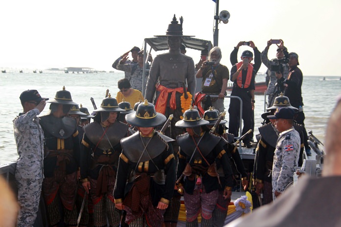 King Taksin arrives at Pattaya Beach from Sattahip.