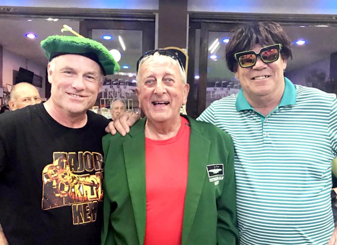 Kenny Jepson (centre) with Derek Phillips (left) and Gordon Nelson.