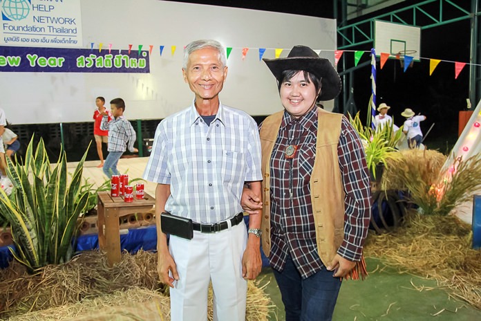  HHNFT Vice President Samphan Akarapongpanitch has fun with staff and friends at the New Year party.