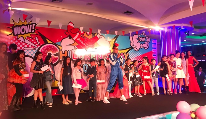 Young models enjoy their time on the Royal Garden stage.