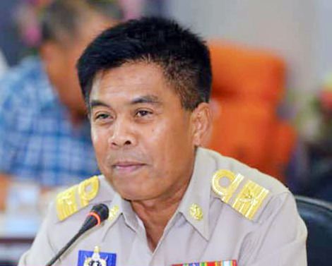 Deputy Gov. Wisit Pungpetch chairs a meeting on the latest update to the Ministry of Natural Resources and Environment’s list of protected sites in Banglamung District.