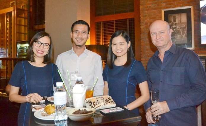 The Bangkok Hospital Pattaya team, Wallaphan Sawasdikool, Metas Pukmahamad and Janya Rattanaliam with Neil Farrell (Elastomer Products).