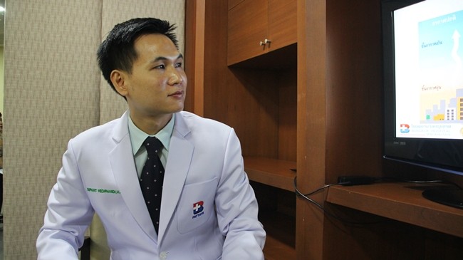 Bangkok Hospital Pattaya’s Dr. Supakit Vechapanitch, director of health promotion, says at-risk groups should avoid areas with high concentrations of particulate matter measuring 2.5 microns or smaller.
