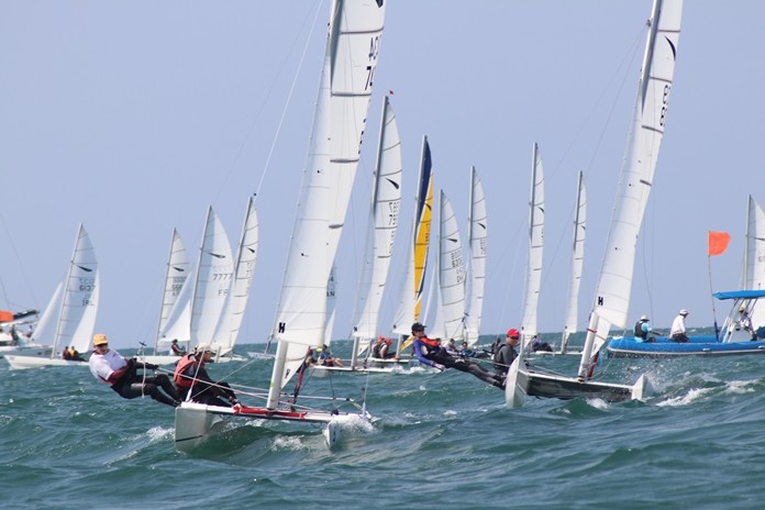 Dart-18s race for honours on Day 1 of the championships. (Photo/Sarka Ngassa)