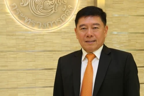Treasury Department Director General Amnuay Primanawong.
