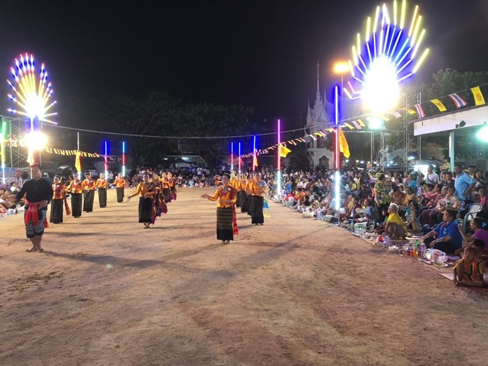 Cultural performances highlight the Wat Nongyai Kong Khao event.