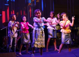 The event included musical performances, stage shows, Easter egg painting and the telling of the Christian story of Easter.