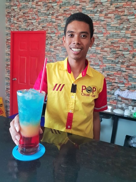 The staff in the coffee shop are also trained at Bon Café, and are well versed in hospitality, and health & safety for their guests. Guests can enjoy a great espresso, a cool green tea, a colourful Italian Soda à la Dui. Have your drink in the garden or in the air-conditioned coffeeshop.