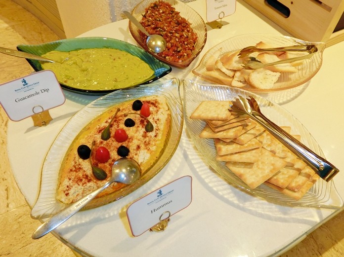 Appetisers include Guacamole Dip, Hummus and Tomato Salsa.