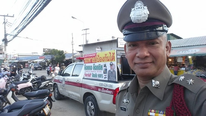 Pol.Lt. Sangwan Phupuang from Pattaya Police Station paid an area visit to talk to motorcycle users and advise them to always lock their vehicles when leaving them unattended.