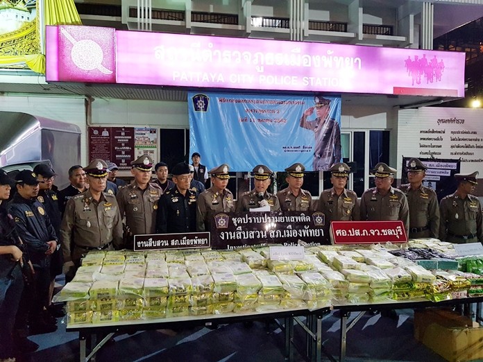 Continuing on from the largest haul in a decade of methamphetamines seized earlier this month, police arrested 3 men and seized another 400 kg of ICE and 200,000 tablets of amphetamine valued at 200 million baht.