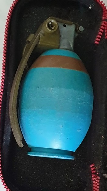Police uncovered a live grenade when searching the Bang Saray apartment of a man arrested for dealing drugs.