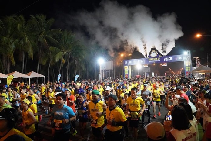 12,000 runners took part in the 2019 Bangsaen42 Marathon.