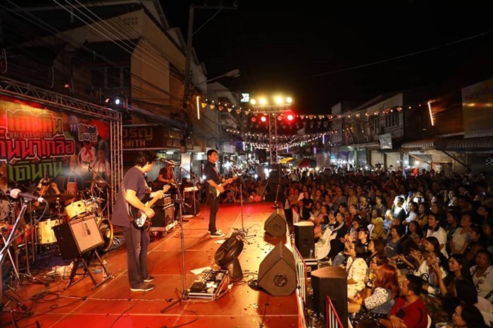 Old time teen favorite ‘Novu’ begins the entertainment on opening night.