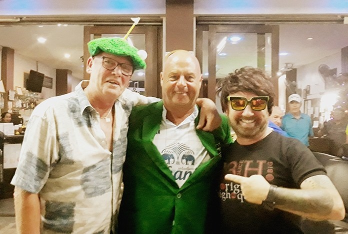 B flight winner Keith Griffith with Mikael Lindberg (L) and Iain Jones (R).