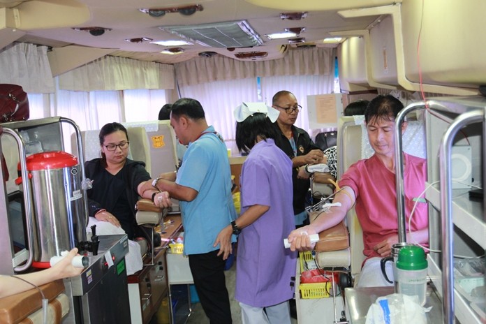 Bangkok Hospital Pattaya collected a total of 30,900 cc. of blood in the year’s last blood drive to replenish supplies before the deadly New Year’s driving season.