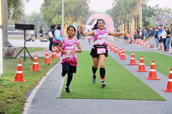 Students and teachers took place in the run for fun.