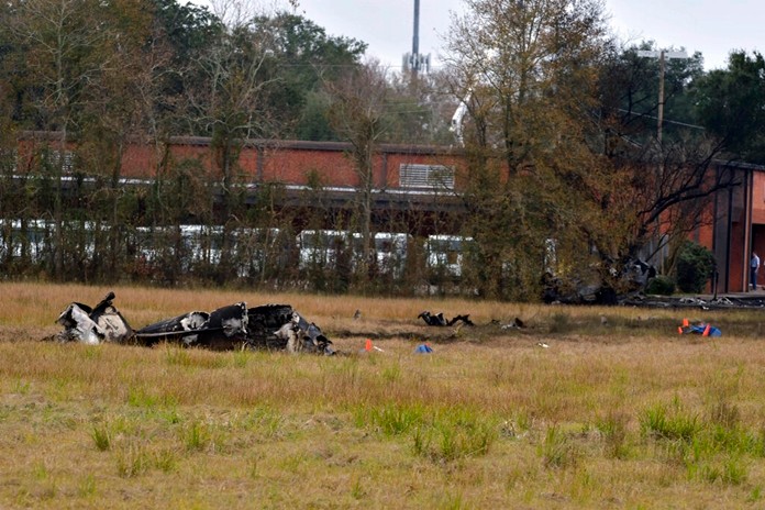 A view of the burnt wreckage of the plane crash near Feu Follet Road and Verot School Road in Lafayette, La. (Scott Clause/The Lafayette Advertiser via AP)