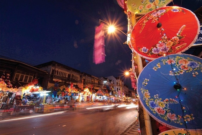 Bo Sang Night Bazaar market.