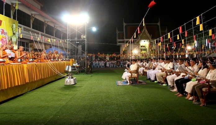 Chaimongkol Temple hosted an evening candle, incense and prayer ceremony.