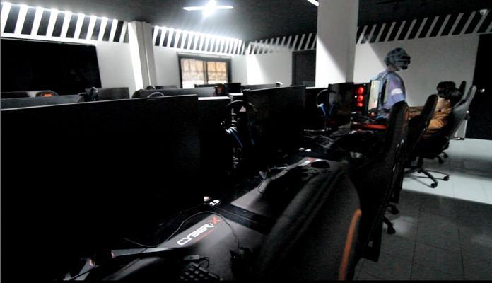 Pattaya game centers remain open amid Covid-19 clampdown