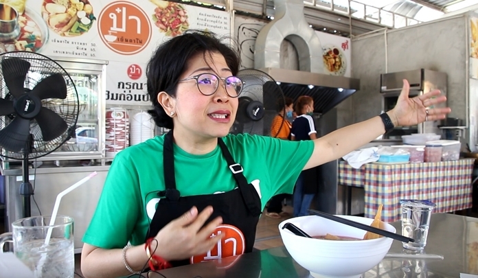 Yuwathida Jeerapat, proprietor of the Pa Tentafo, will be offering free meals to medical personnel April 1-2.