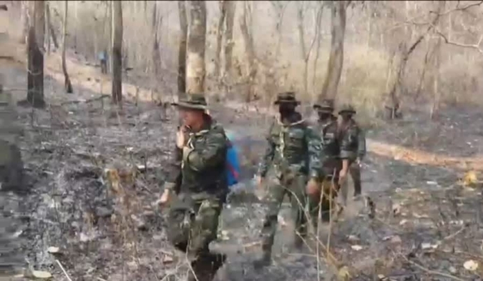 Four checkpoints set up to prevent people from entering forest areas in Doi Suthep and Doi Pui National Parks, and at the entrance to Phra That Doi Suthep Ratchaworawihan Temple.
