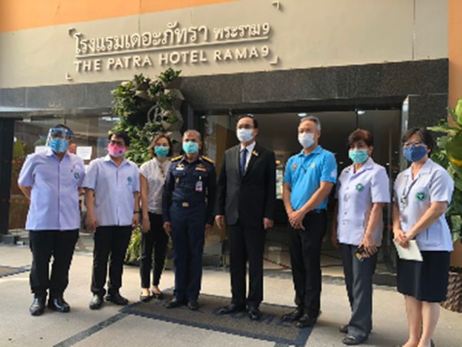 Prime Minister and Minister of Defense, General Prayut Chan-o-chatraveled to Patra Hotel, which has been designated as a state quarantine facility.
