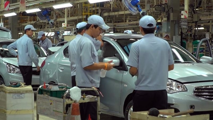 Car production in March decreased by 26 percent year-on-year, most likely to plunge to 1.4 million units, missing its target of 1.9 millionthis year.