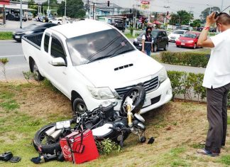 MP on mercy mission crashes motorcycle near Pattaya